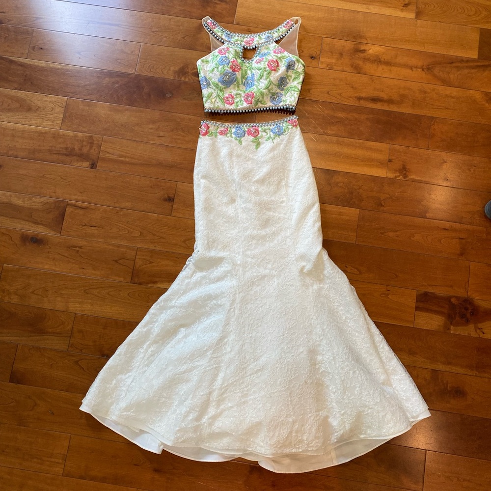 Mon Cheri 2-piece Gown | size 6